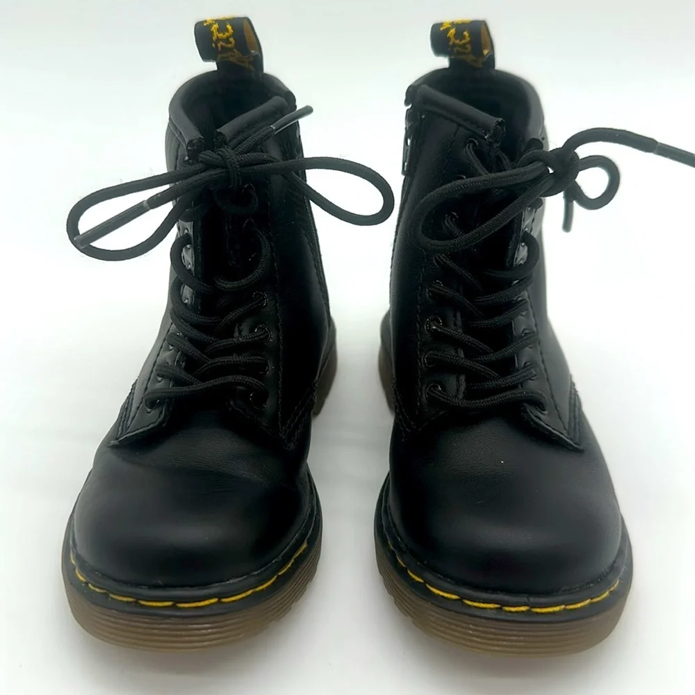 Dr. Martens 1460 8-Eye Boot - Toddler Size 6 - Black Size Zip EUC